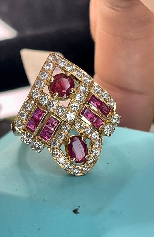 Anillo dama rubíes y diamantes