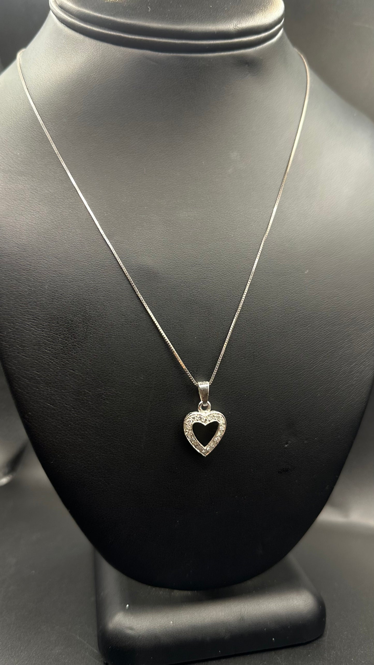 Dije corazón diamantes