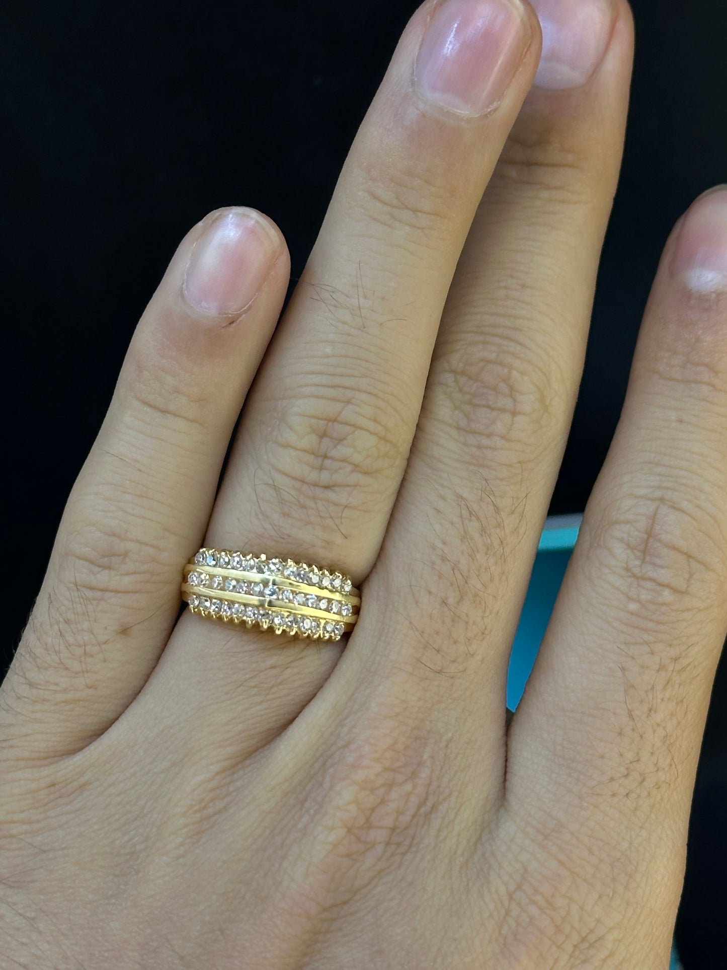 Anillo diseño especial piramidal
