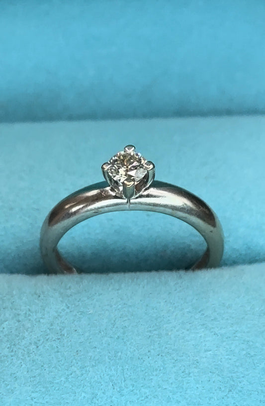 Anillo solitario .26 cts