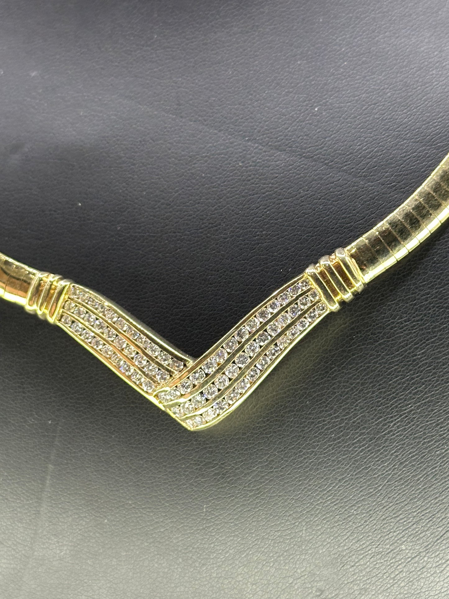 Gargantilla v diamantes