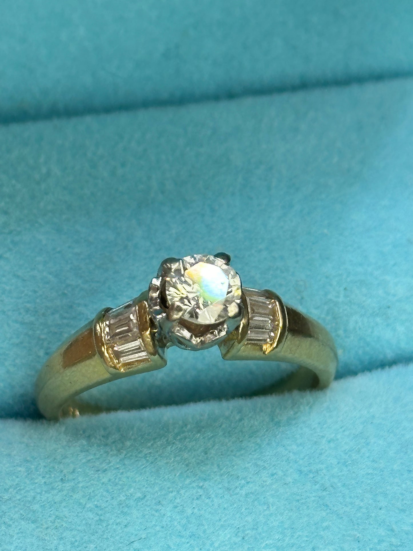 Anillo solitario.43