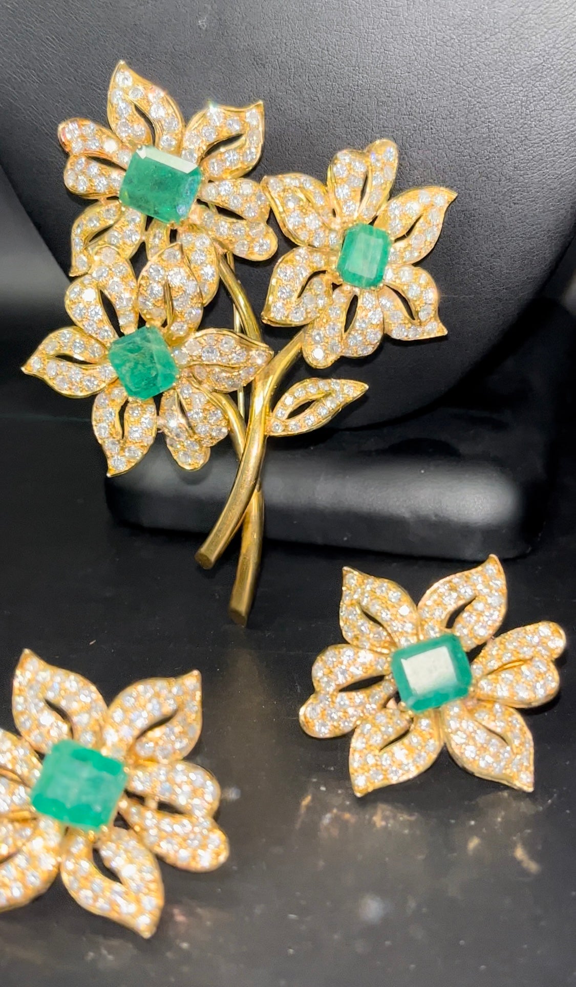 Prendedor aretes esmeraldas oro 18kts