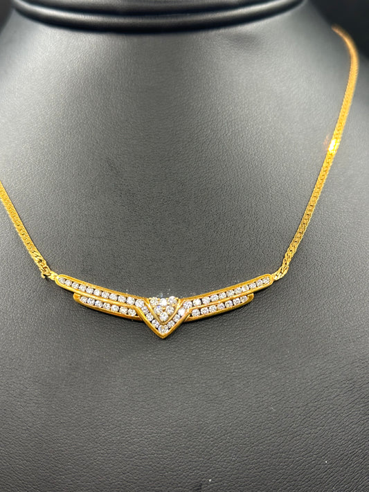 Dije con cadena dama