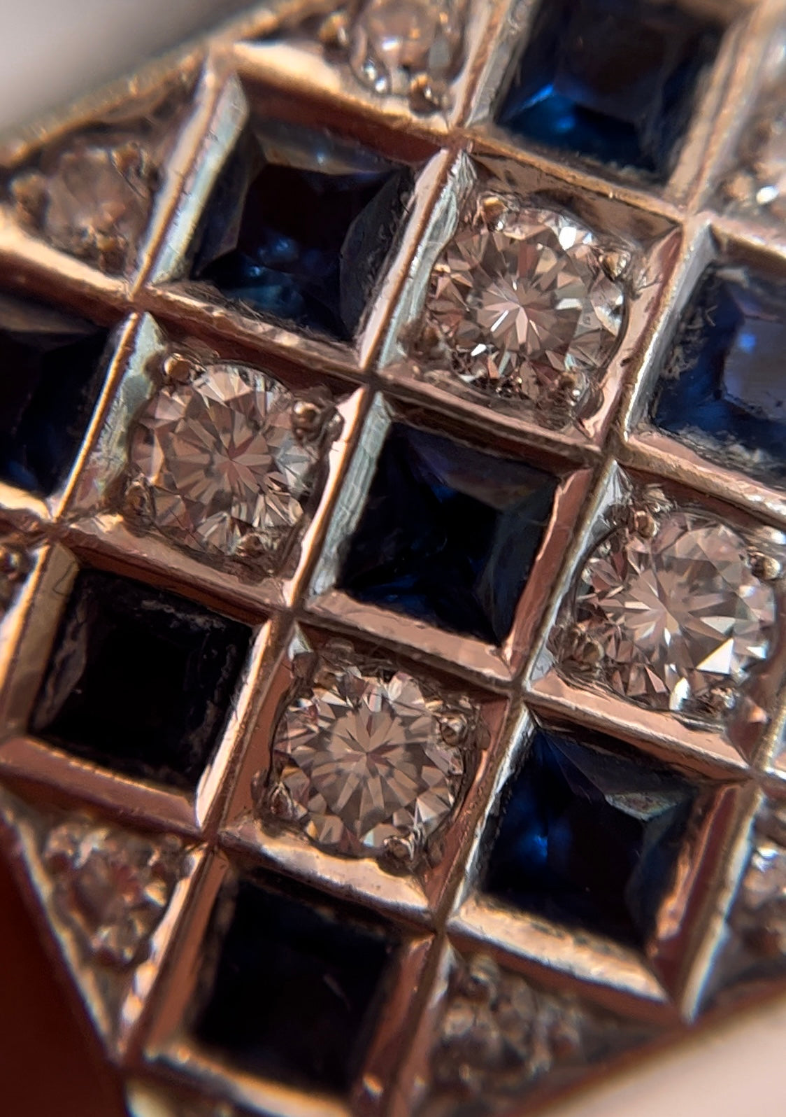 Anillo caballero diamantes y zafiros