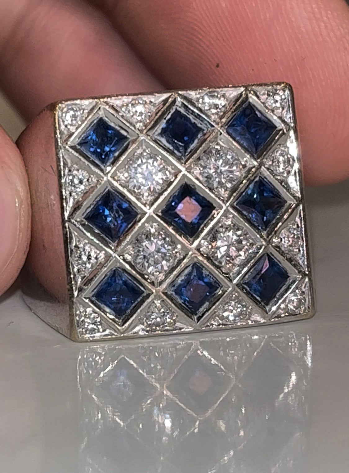 Anillo caballero diamantes y zafiros