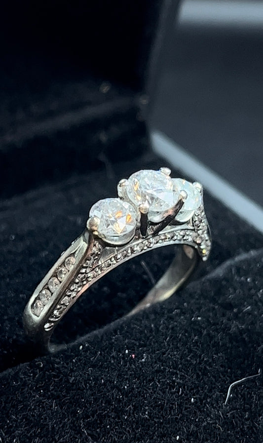 Anillo diamantes