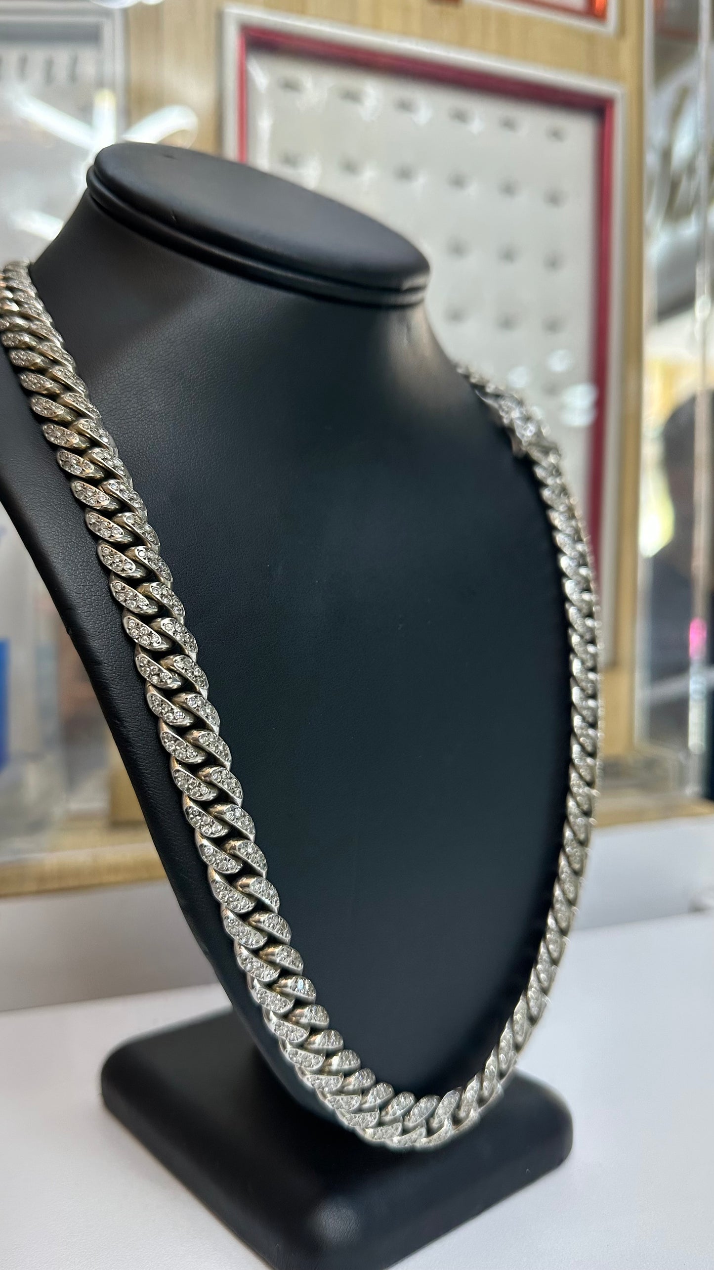 Cadena cubana diamantes 191 gr 14kts