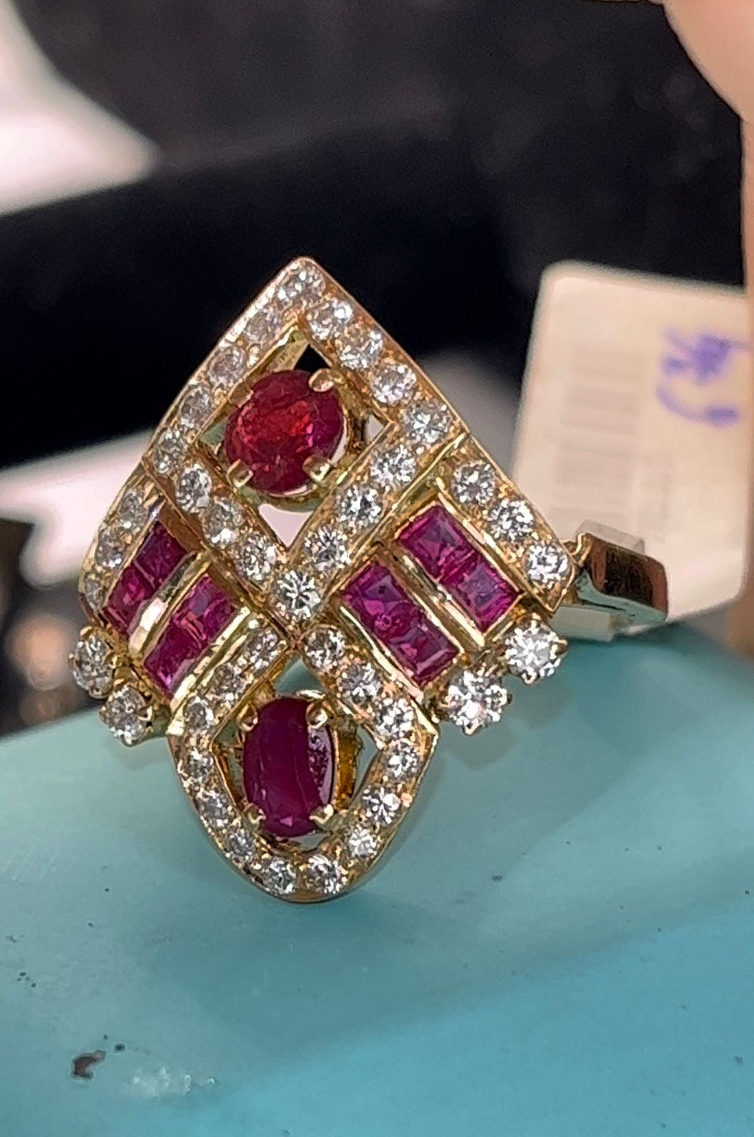 Anillo dama rubíes y diamantes
