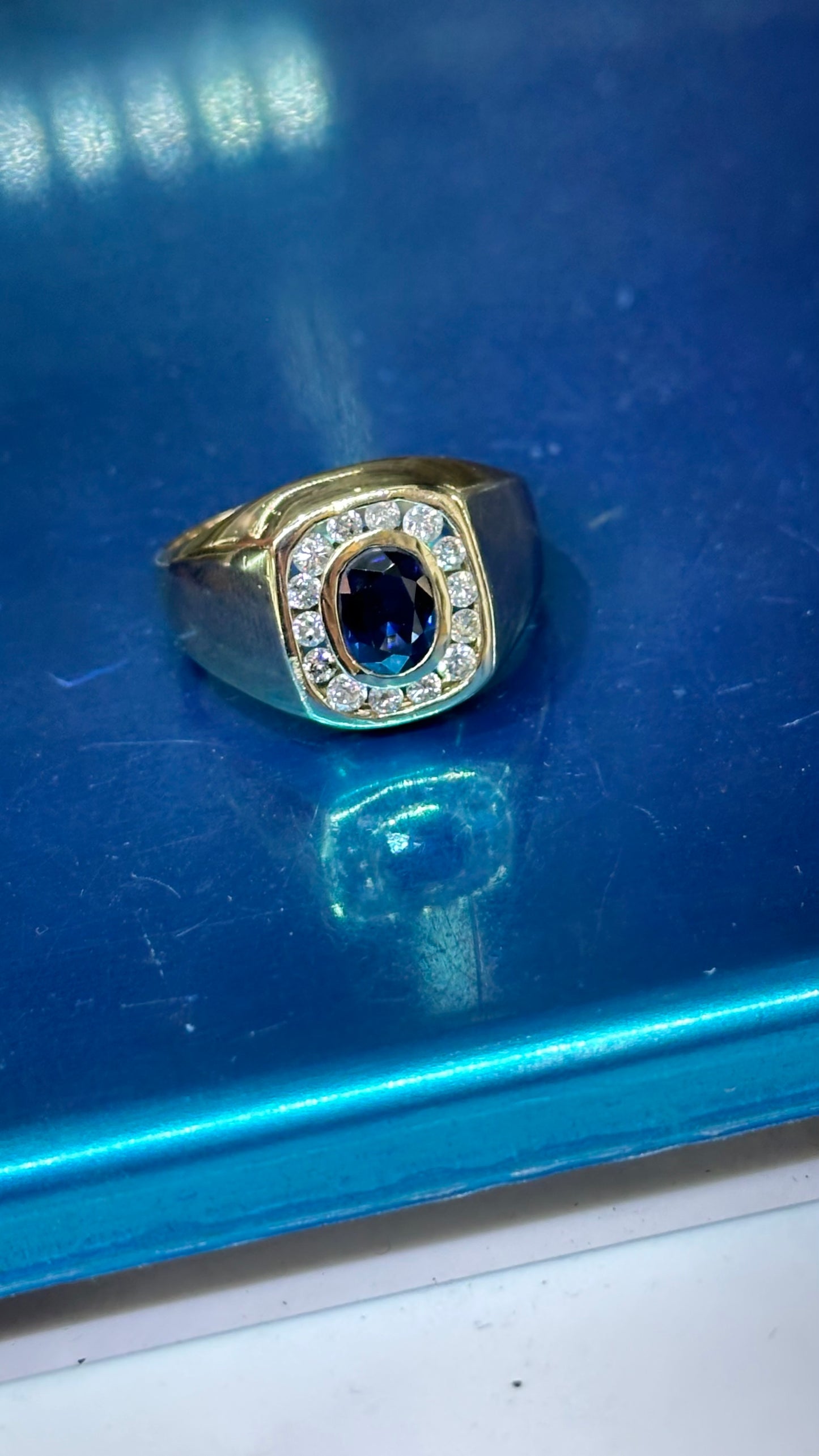 Anillo caballero zafiro