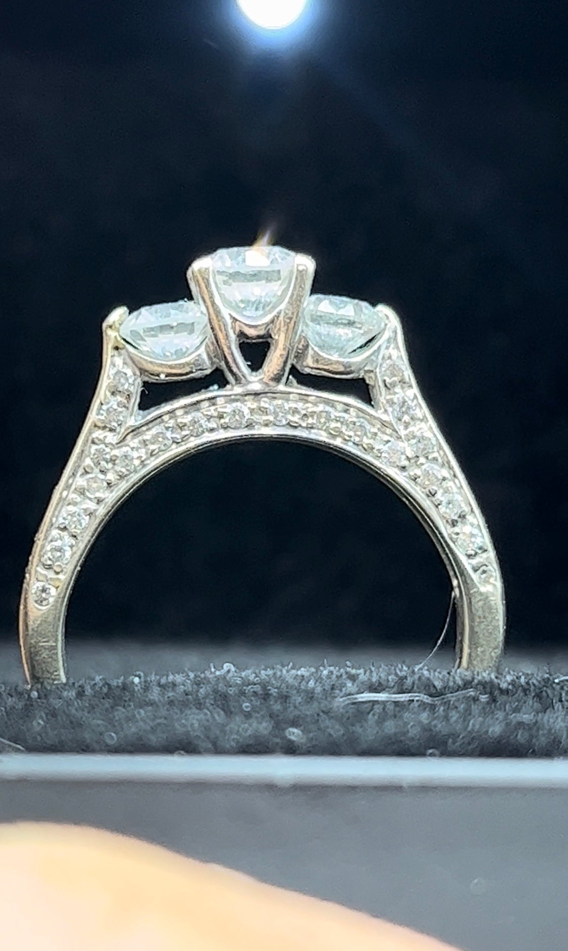 Anillo diamantes