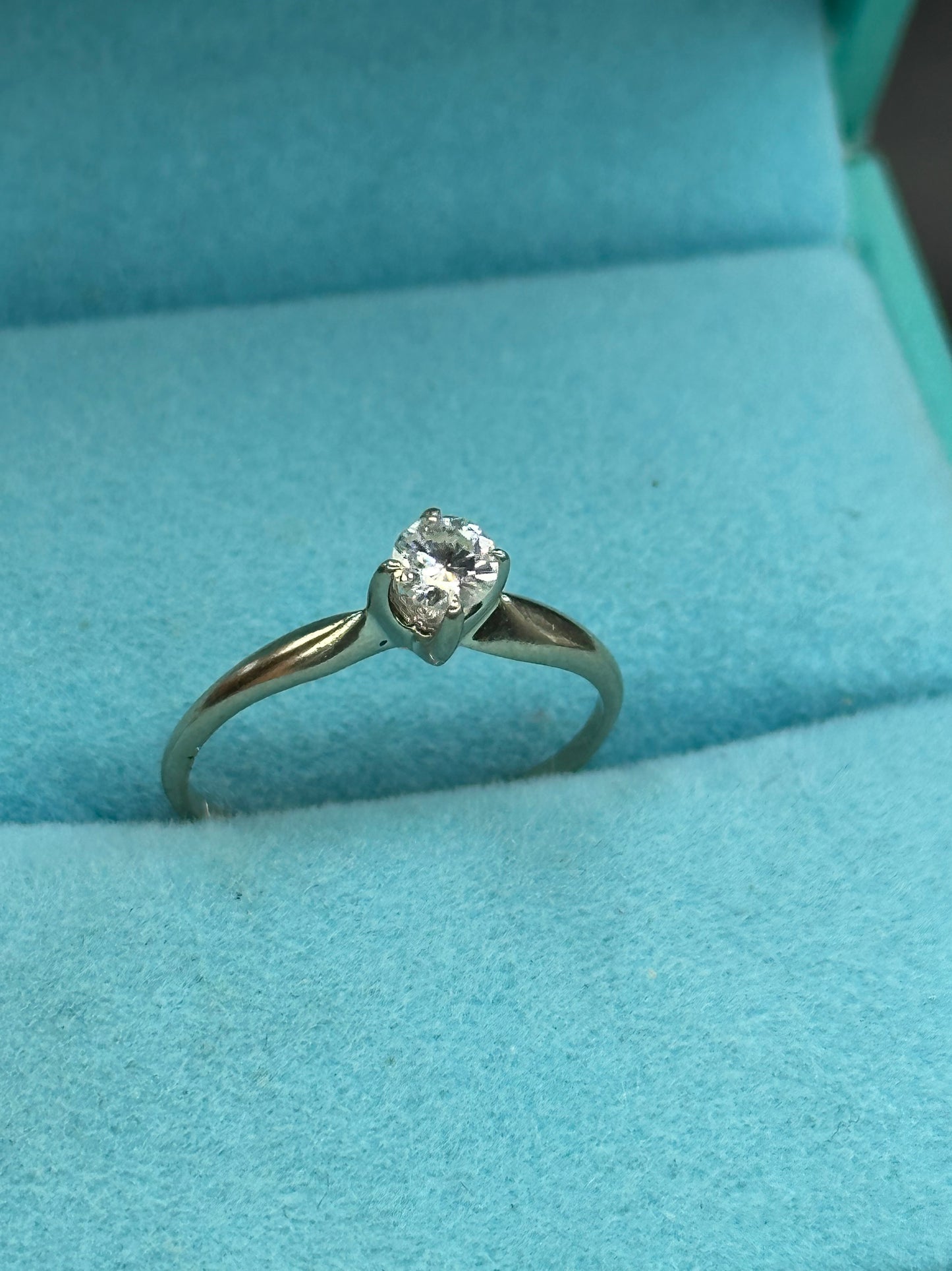 Anillo solitario .20 Vs1