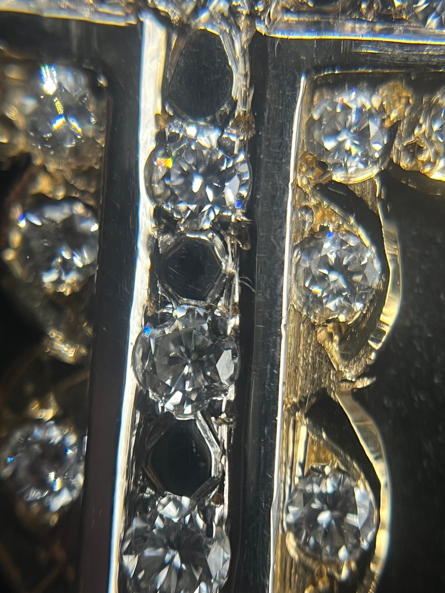 Cruz diamantes naturales finos 1.80 cts