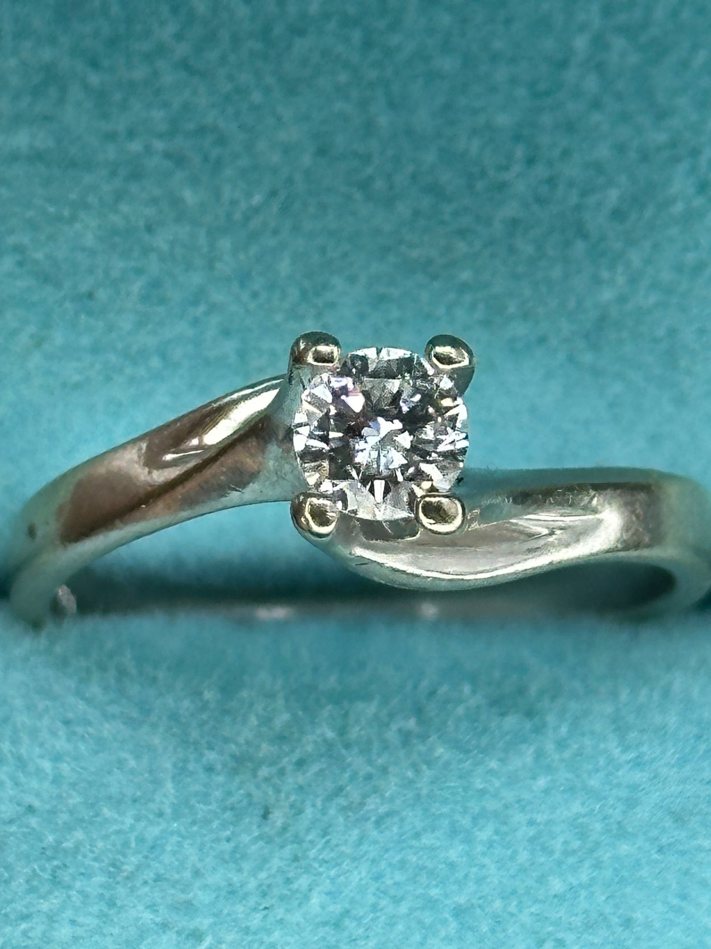 Anillo solitario .33 cts