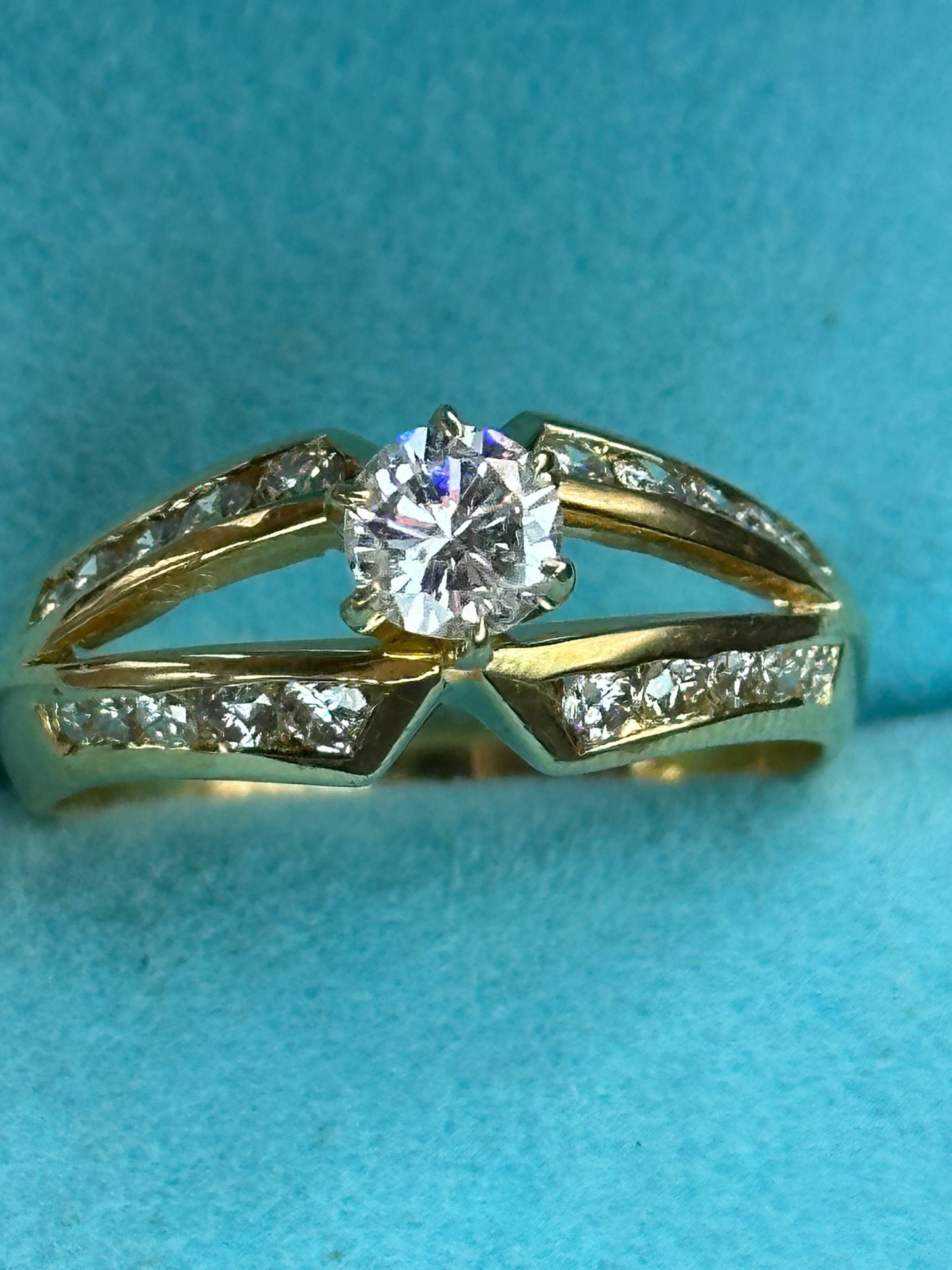 Anillo diamante grande natural