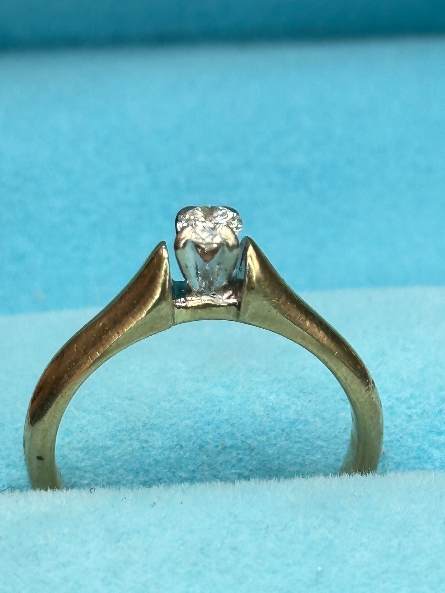 Anillo solitario diamante central