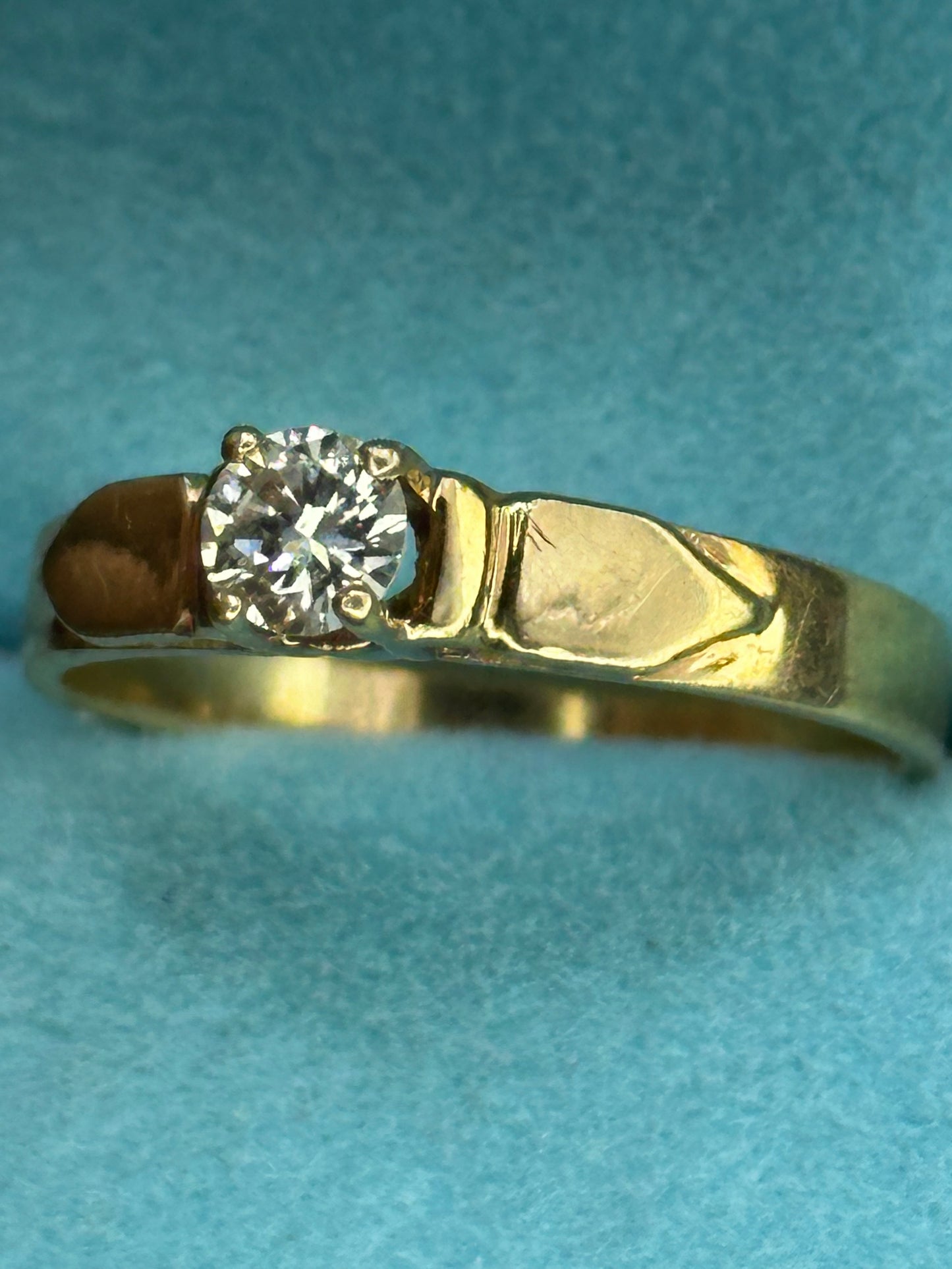 Anillo solitario .31 cts