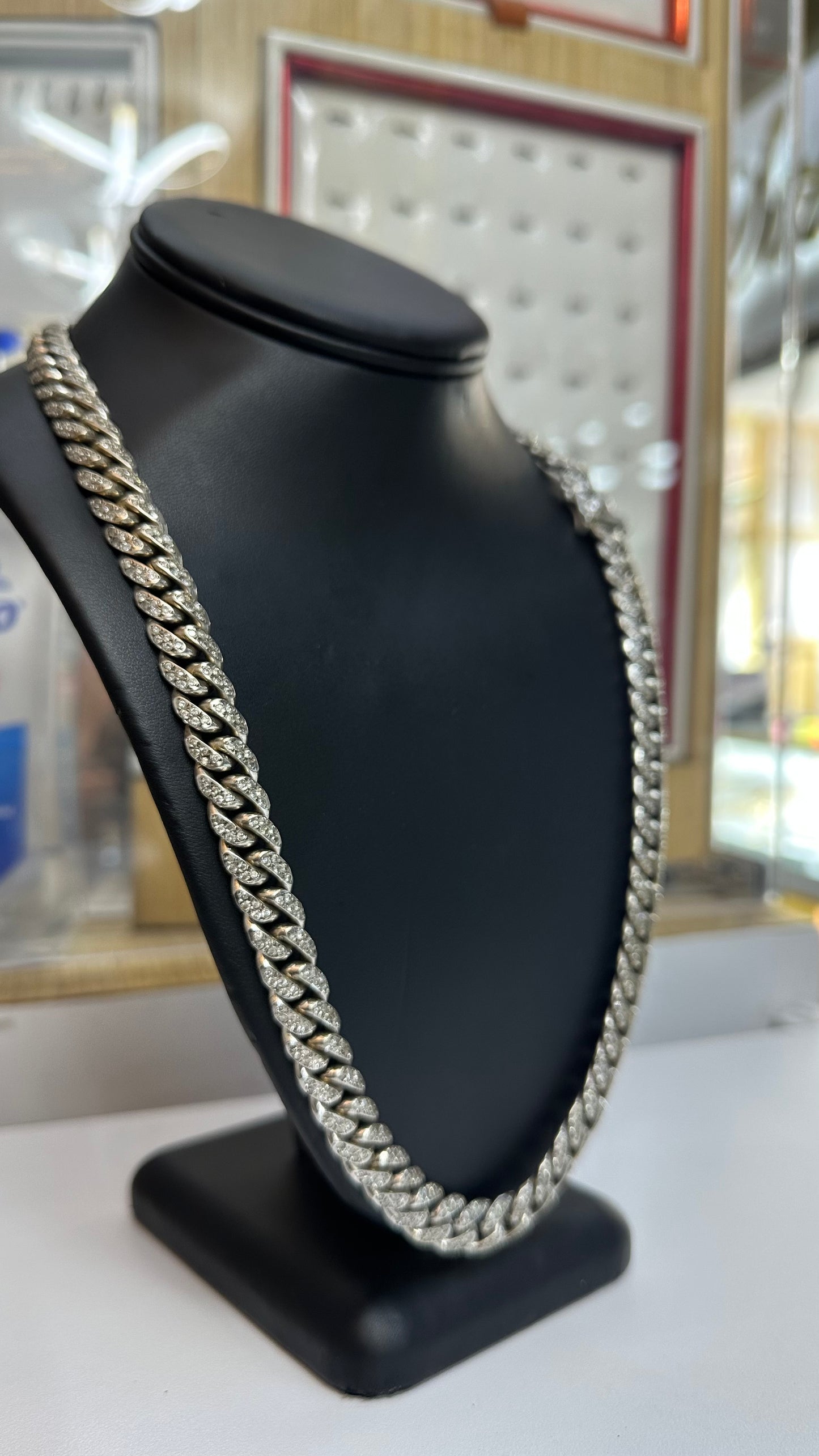 Cadena cubana diamantes 191 gr 14kts