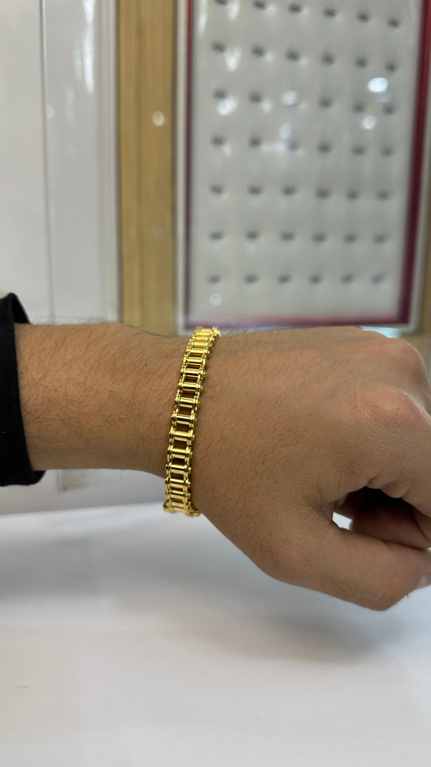 Pulsera de moto bicicleta oro 14kts 50.3 gramos