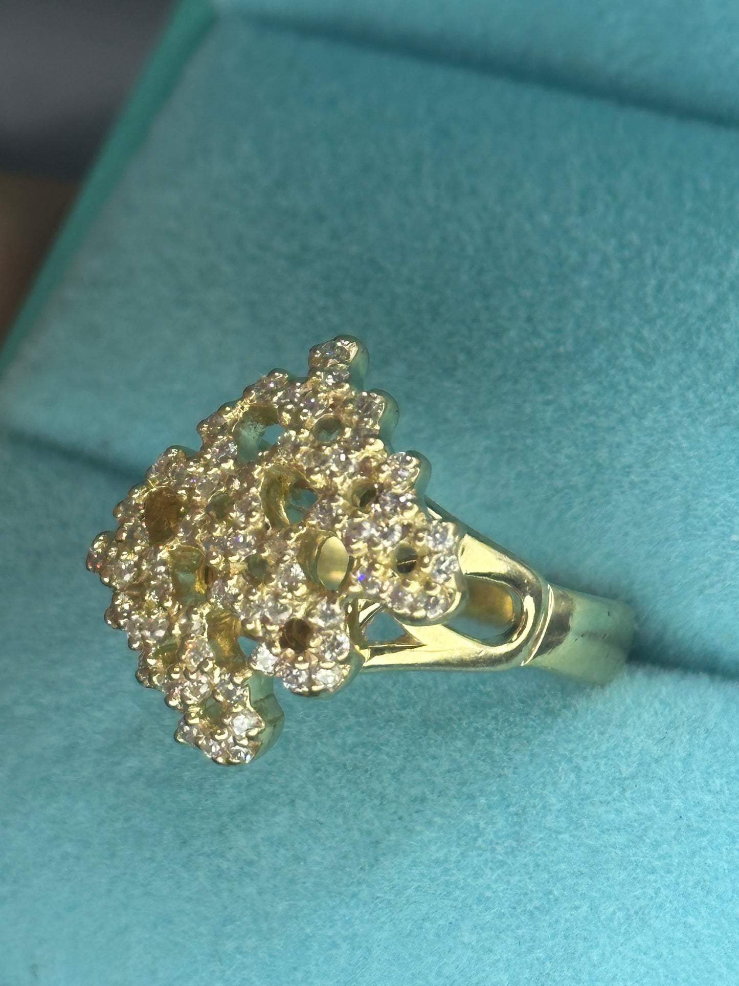 Anillo diseño círculos