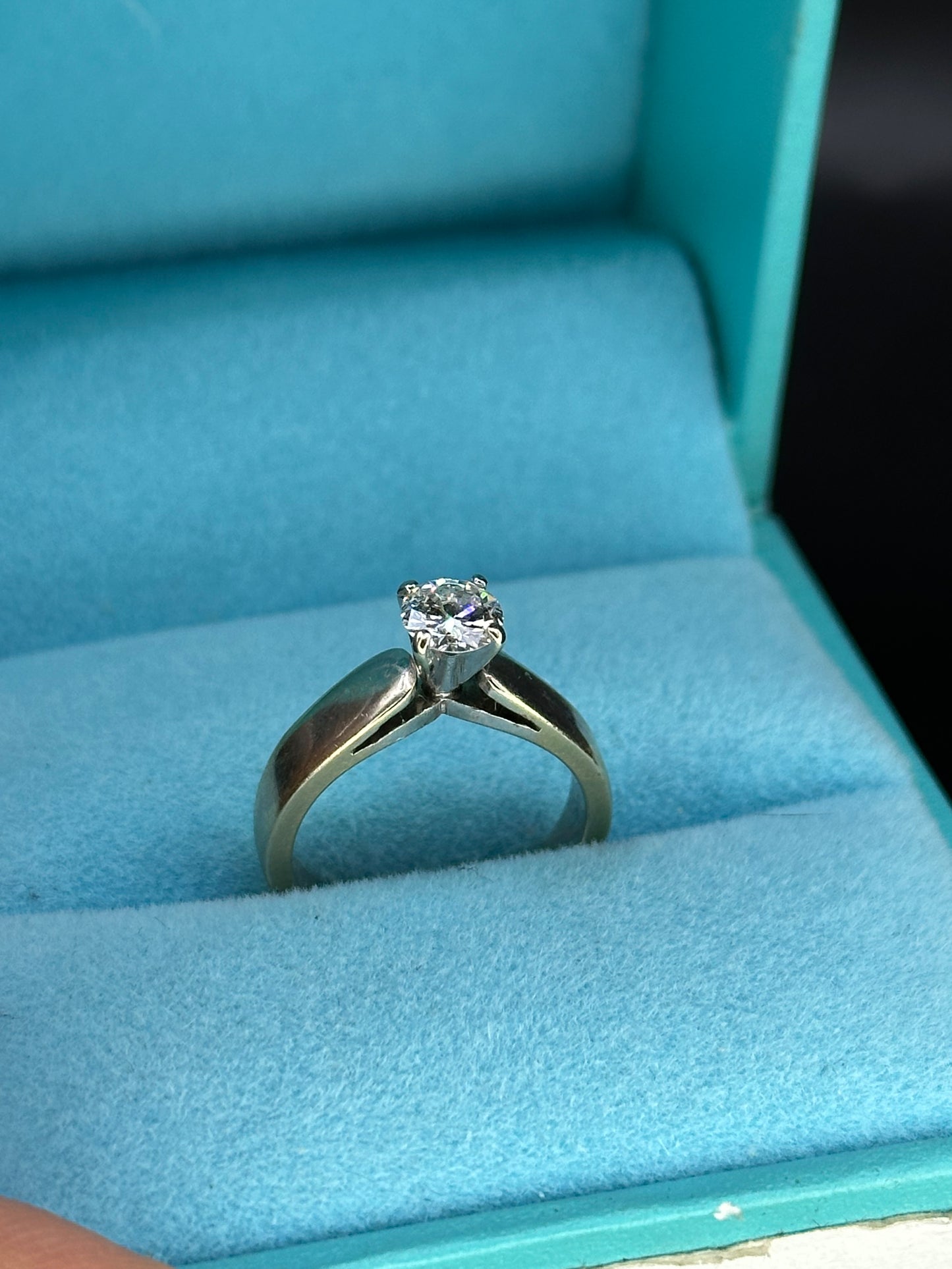 Anillo diamante central .44 cts