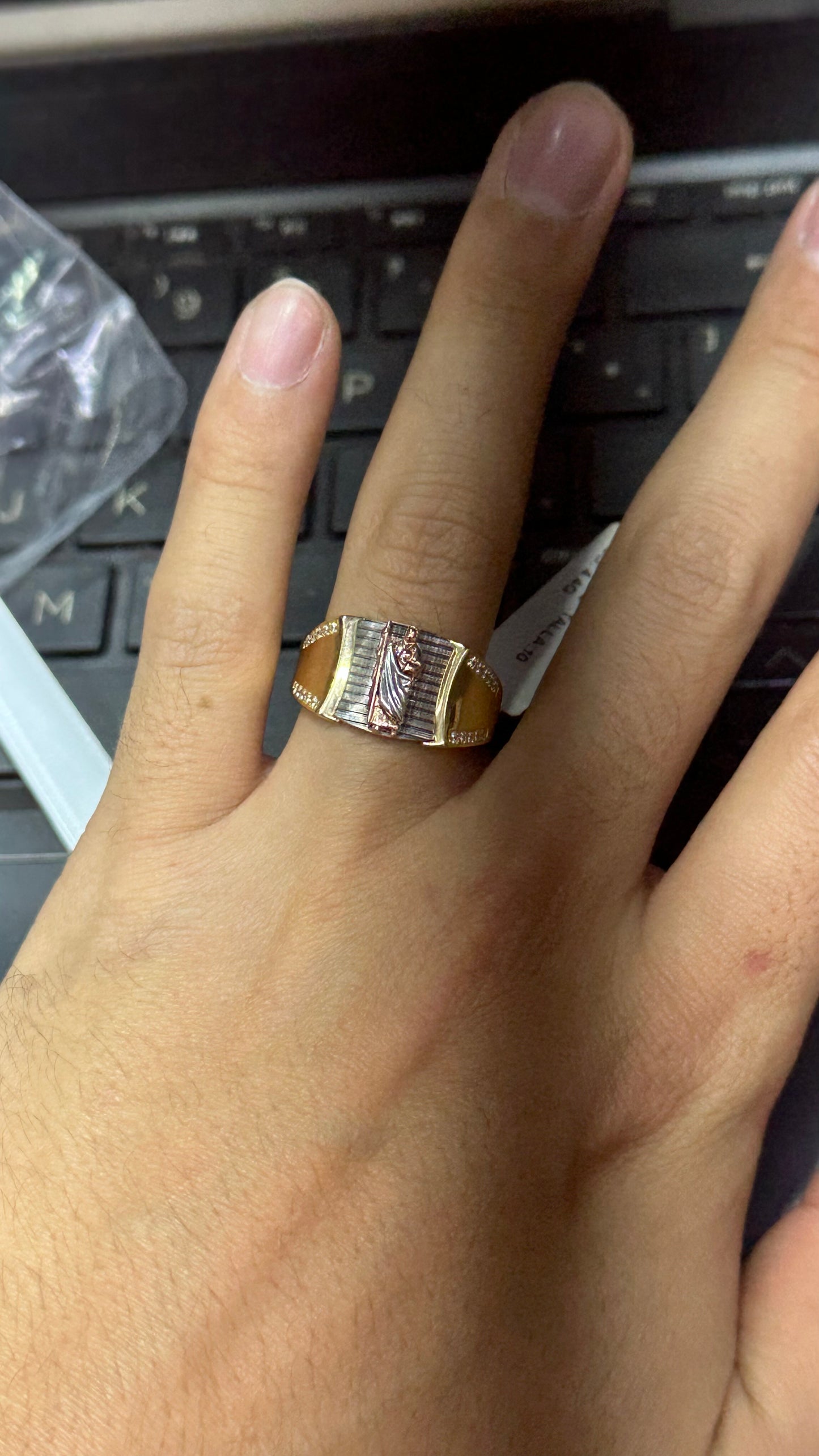 Anillo caballero oro 10kts 4.4 gr