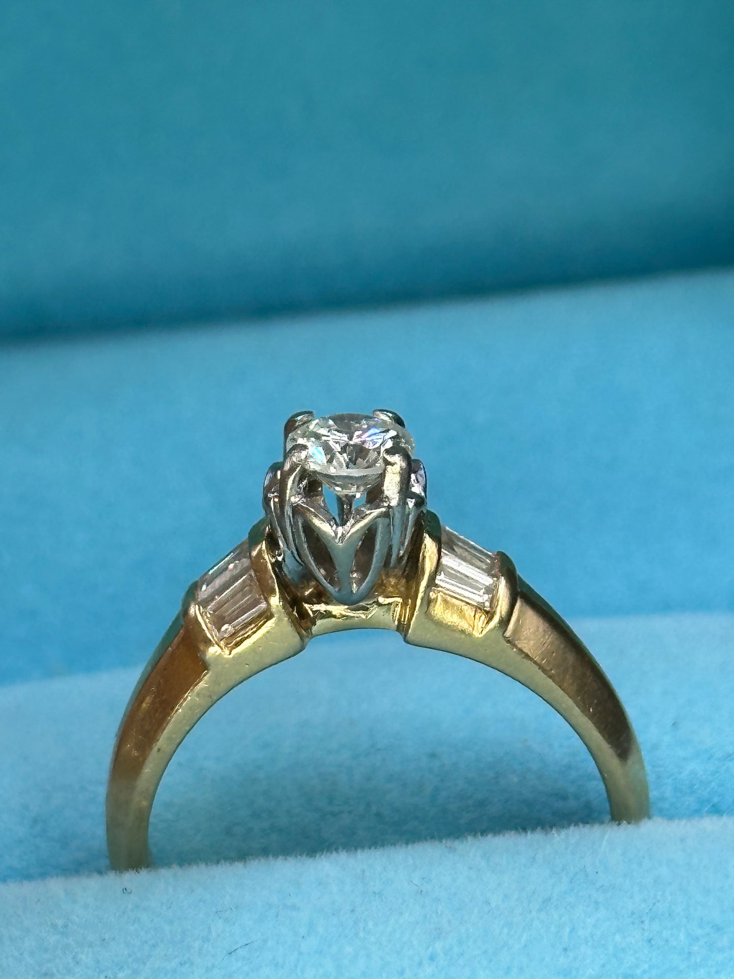 Anillo solitario.43