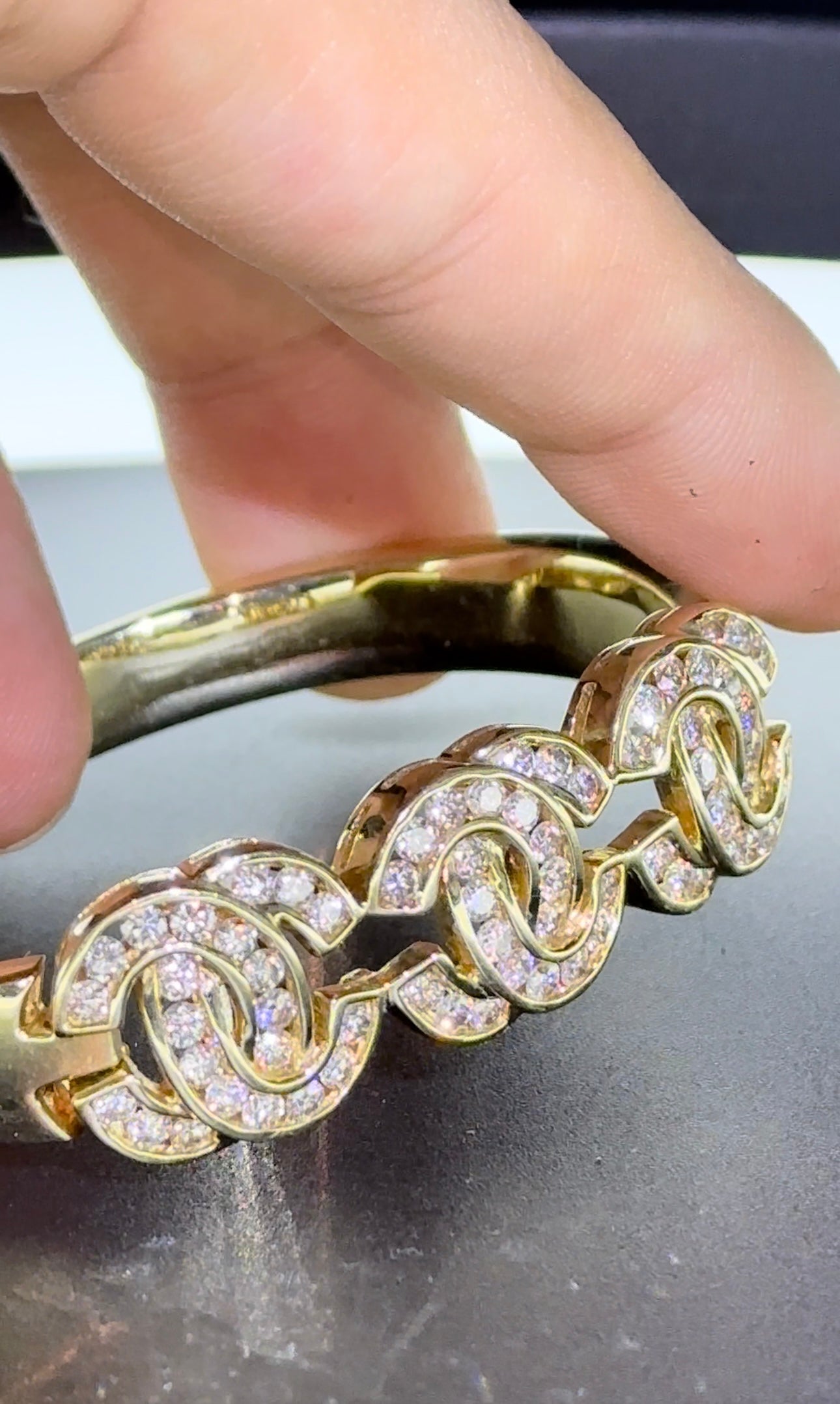 Brazalete channel diamantes