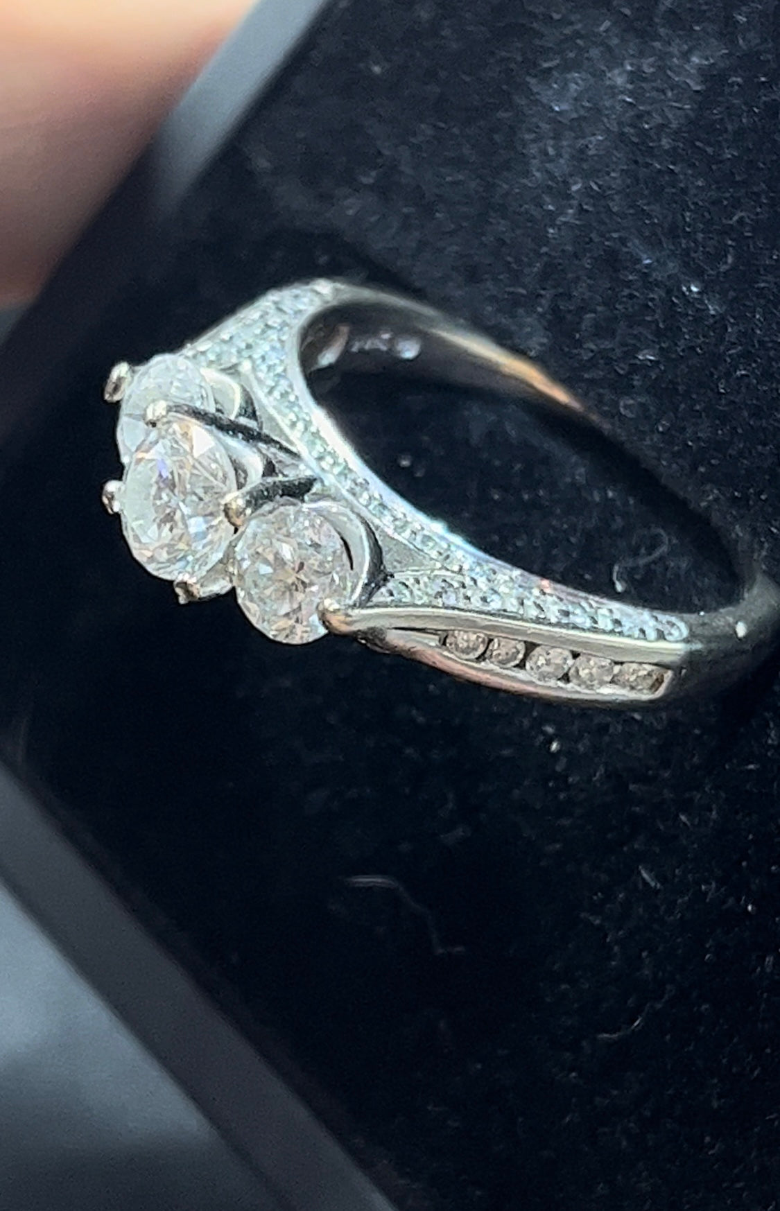 Anillo diamantes