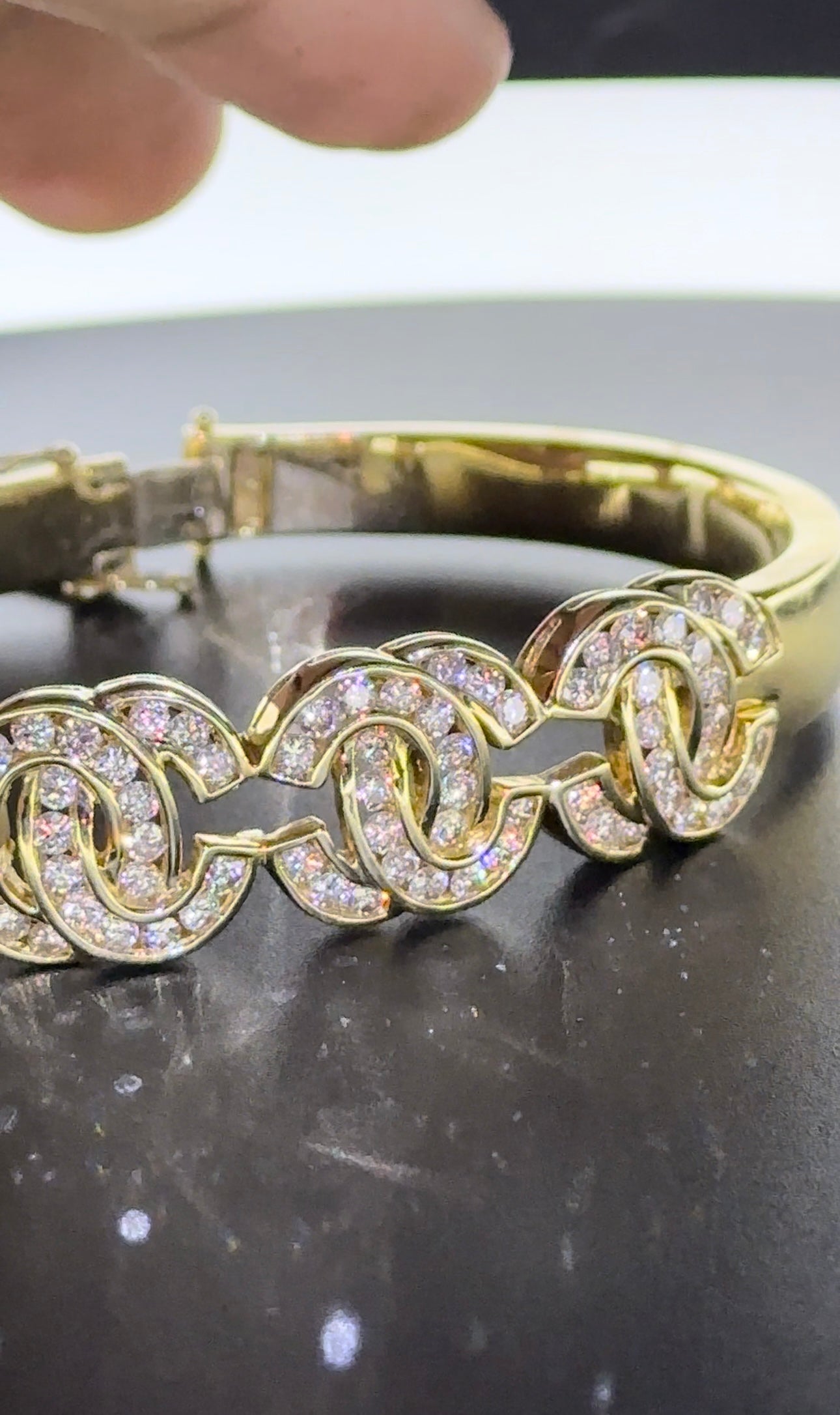 Brazalete channel diamantes