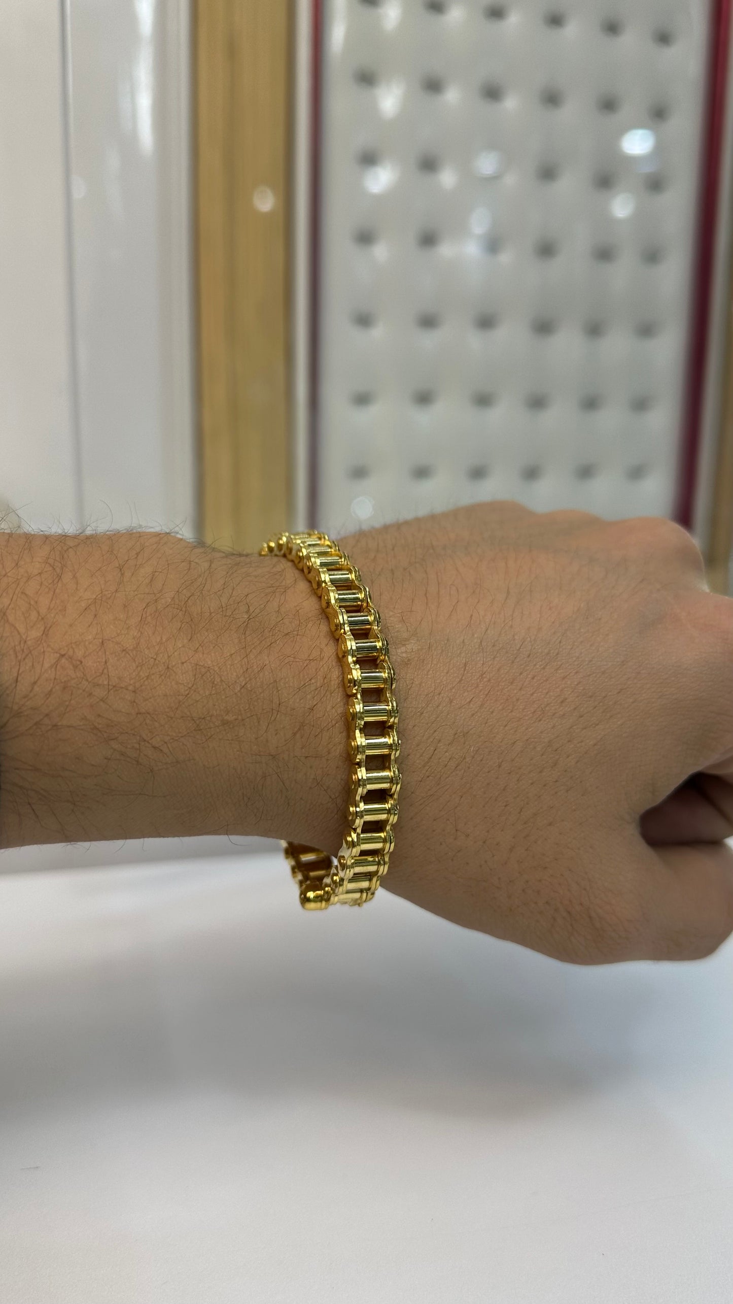 Pulsera de moto bicicleta oro 14kts 50.3 gramos
