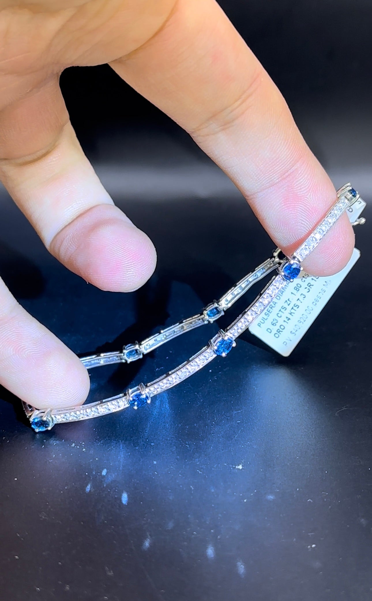 Pulsera diamantes y zafiros oro blanco