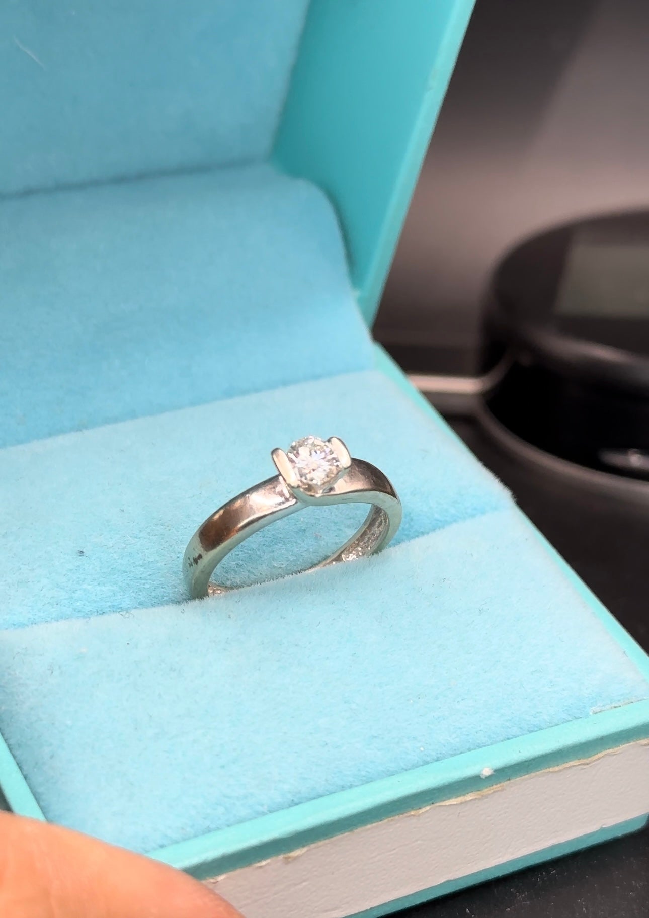 Anillo solitario diamante natural