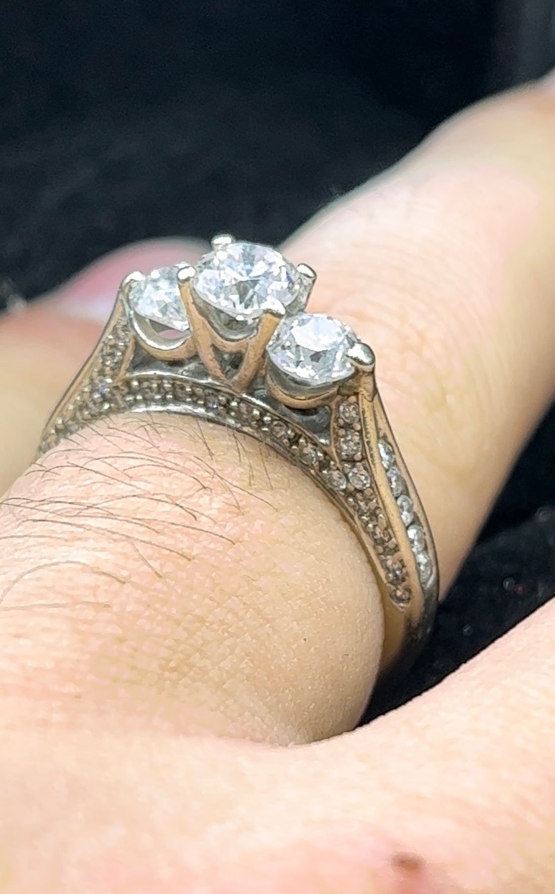 Anillo diamantes