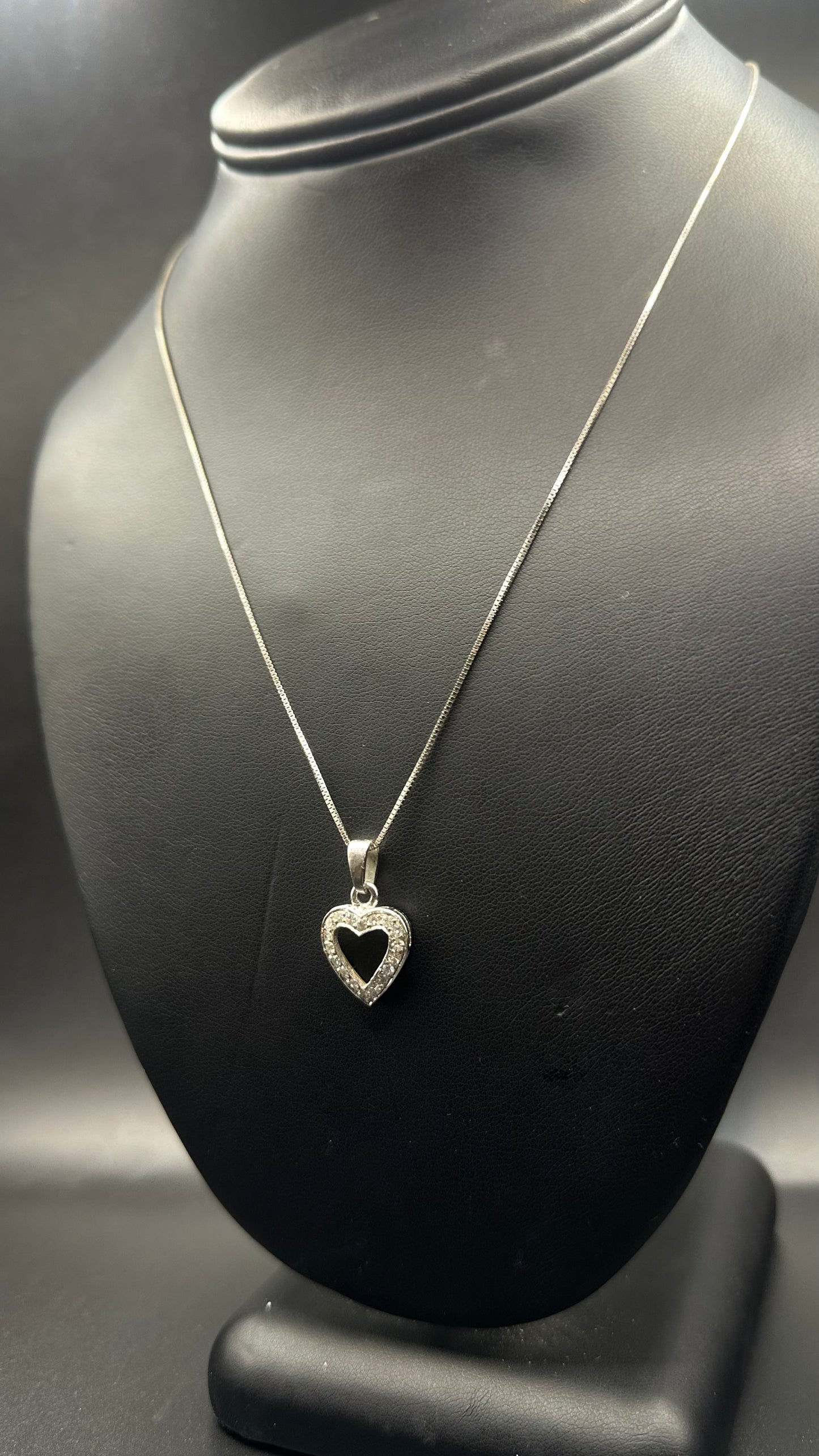 Dije corazón diamantes