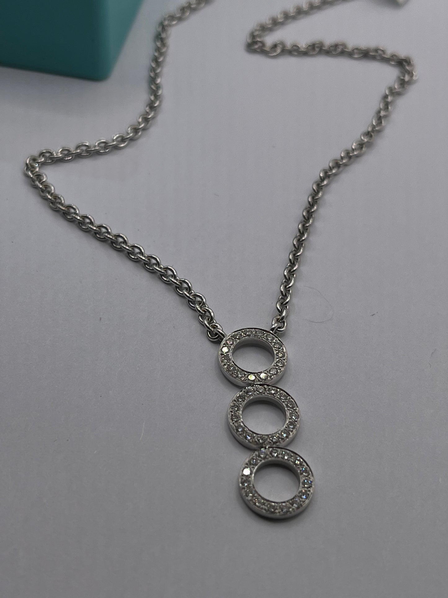 Conjunto dije y aretes oro blanco diamantes