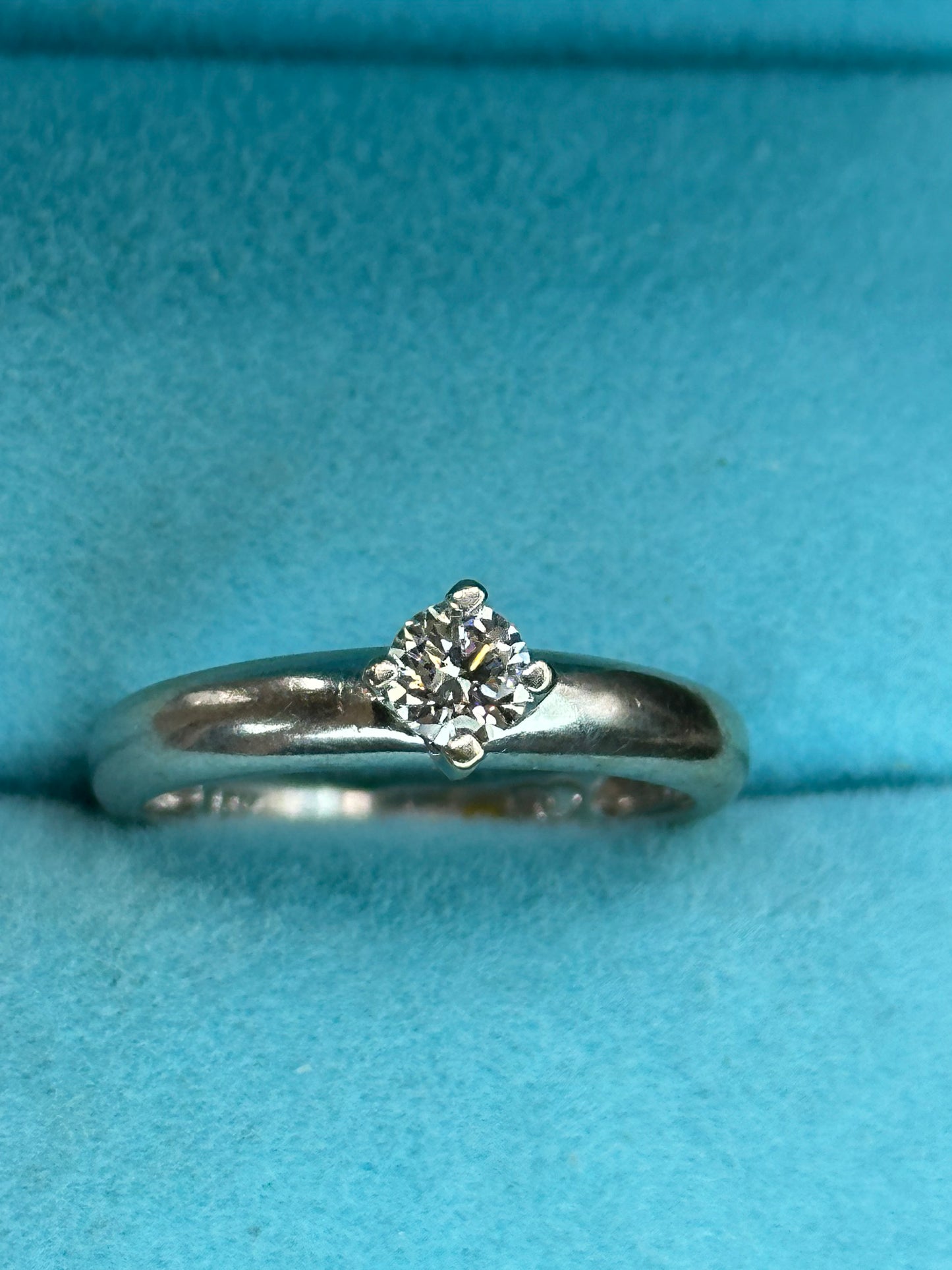 Anillo solitario .26 cts