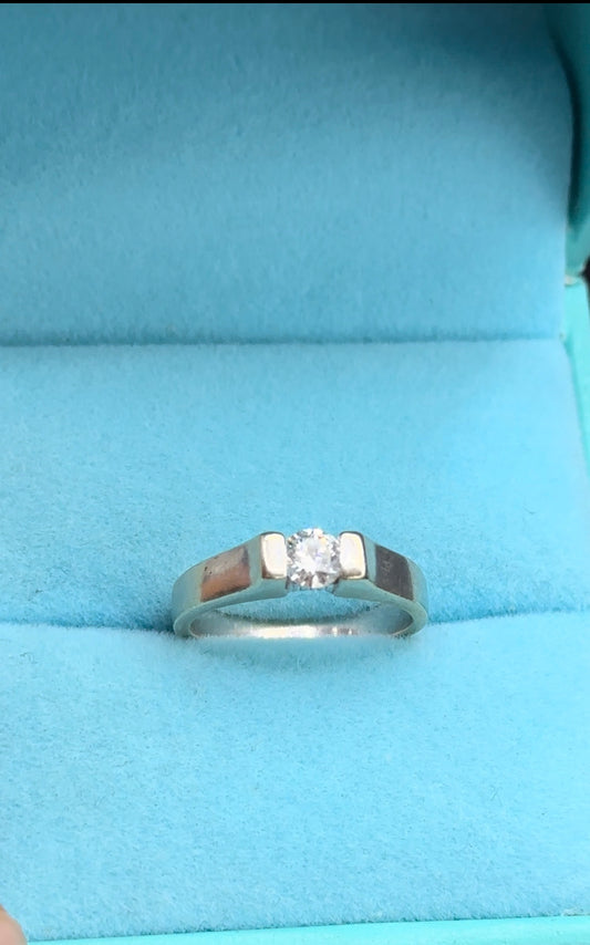 Anillo solitario .32 cts