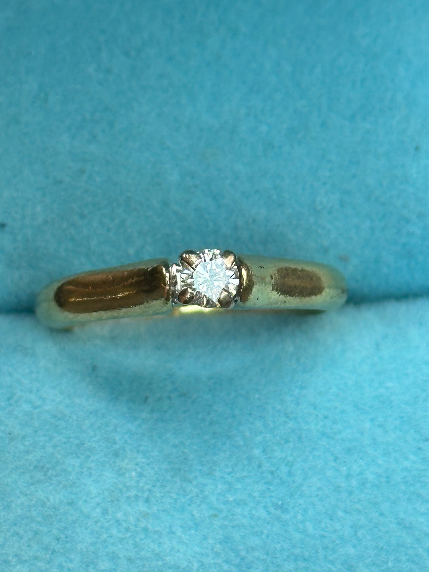 Anillo solitario diamante central