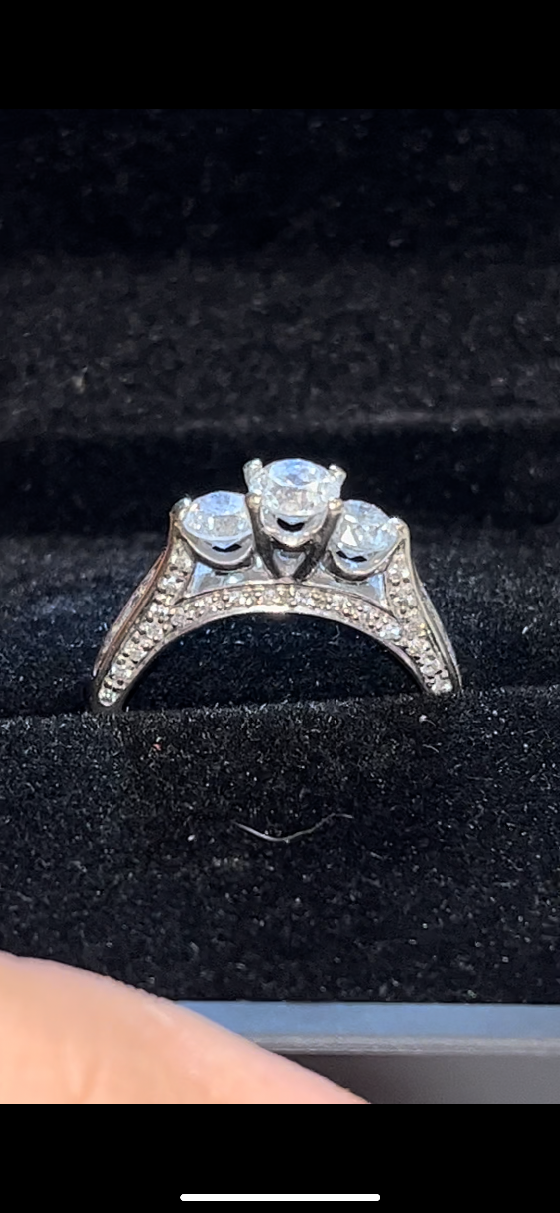 Anillo diamantes