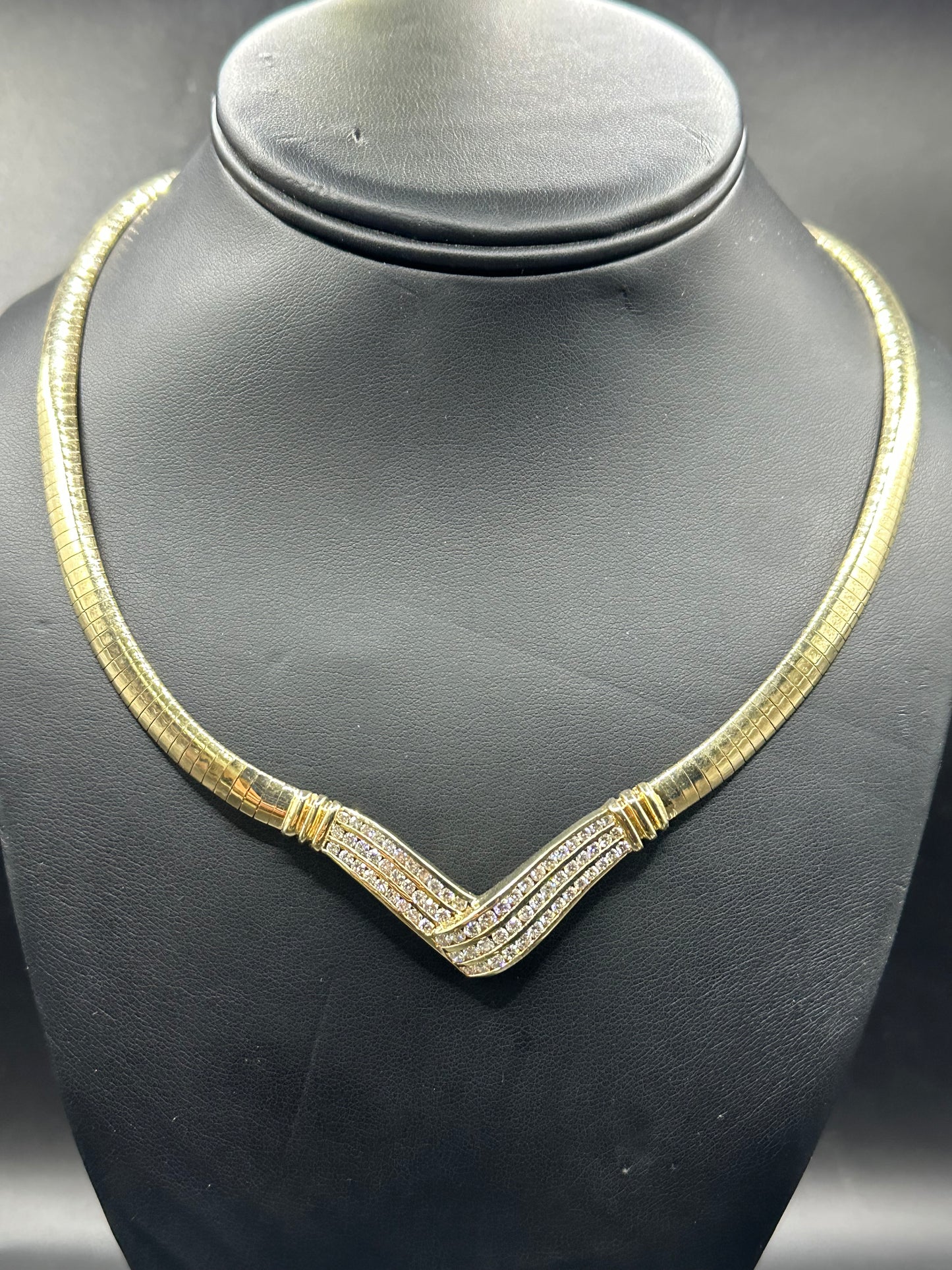 Gargantilla v diamantes