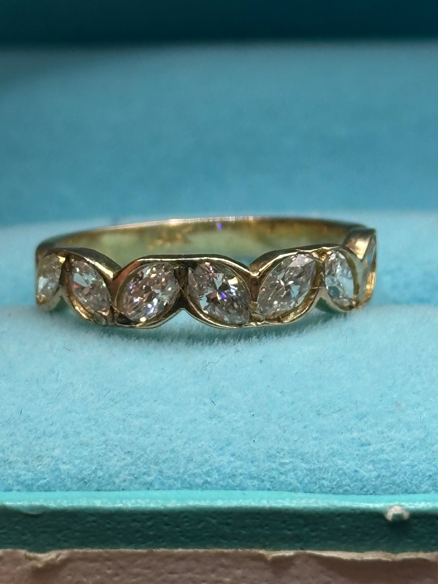 Anillo marquises