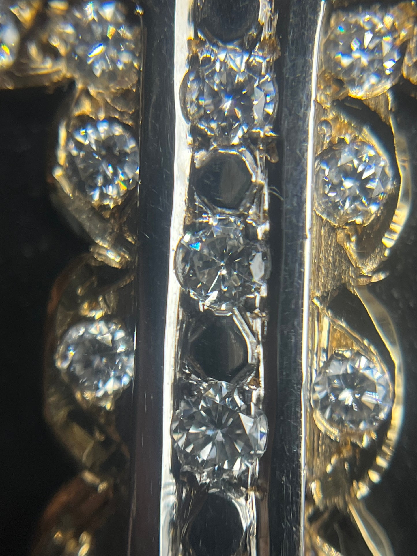 Cruz diamantes naturales finos 1.80 cts