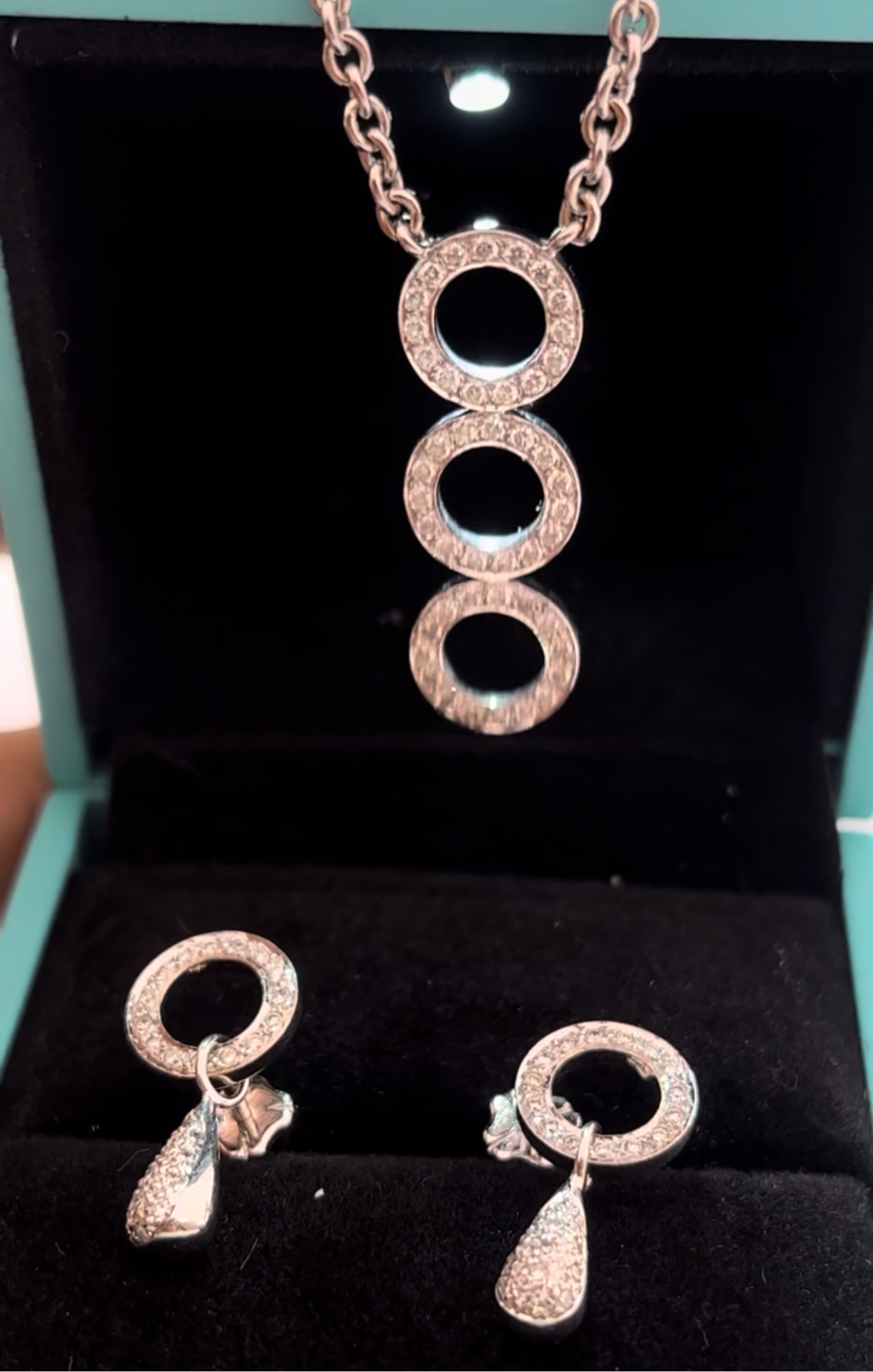 Conjunto dije y aretes oro blanco diamantes