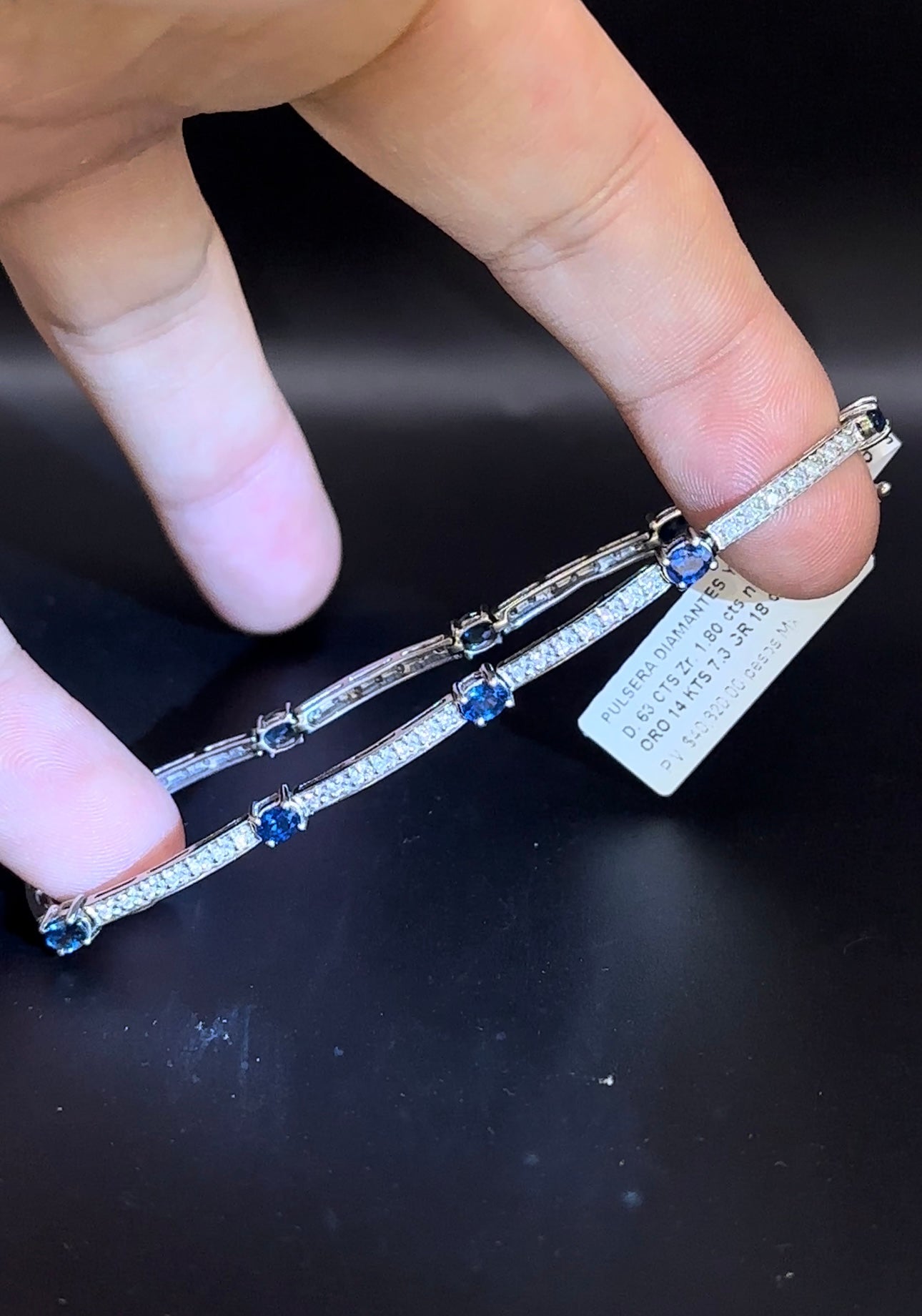Pulsera diamantes y zafiros oro blanco