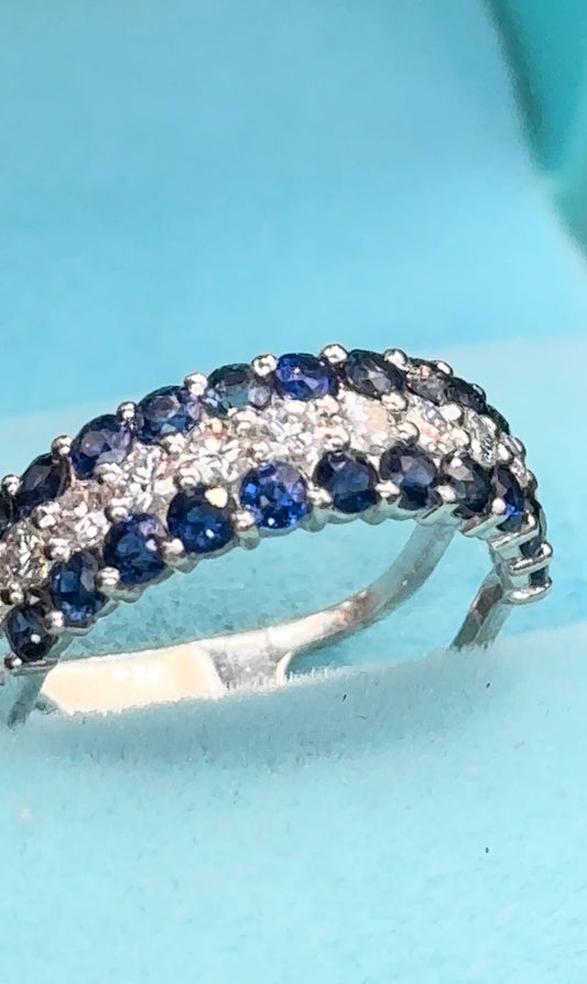 Anillo diamantes y zafiros