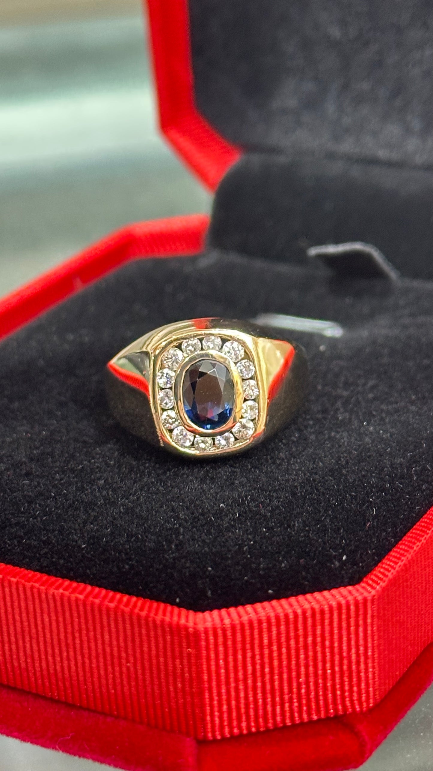 Anillo caballero zafiro