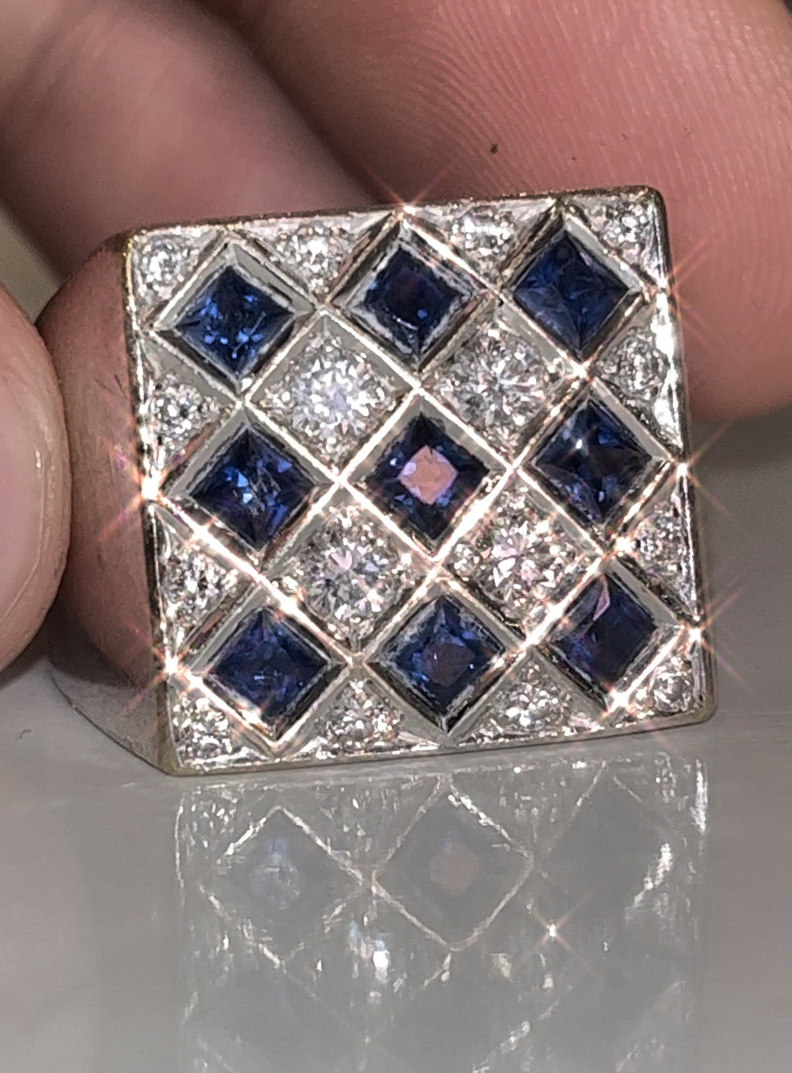 Anillo caballero diamantes y zafiros