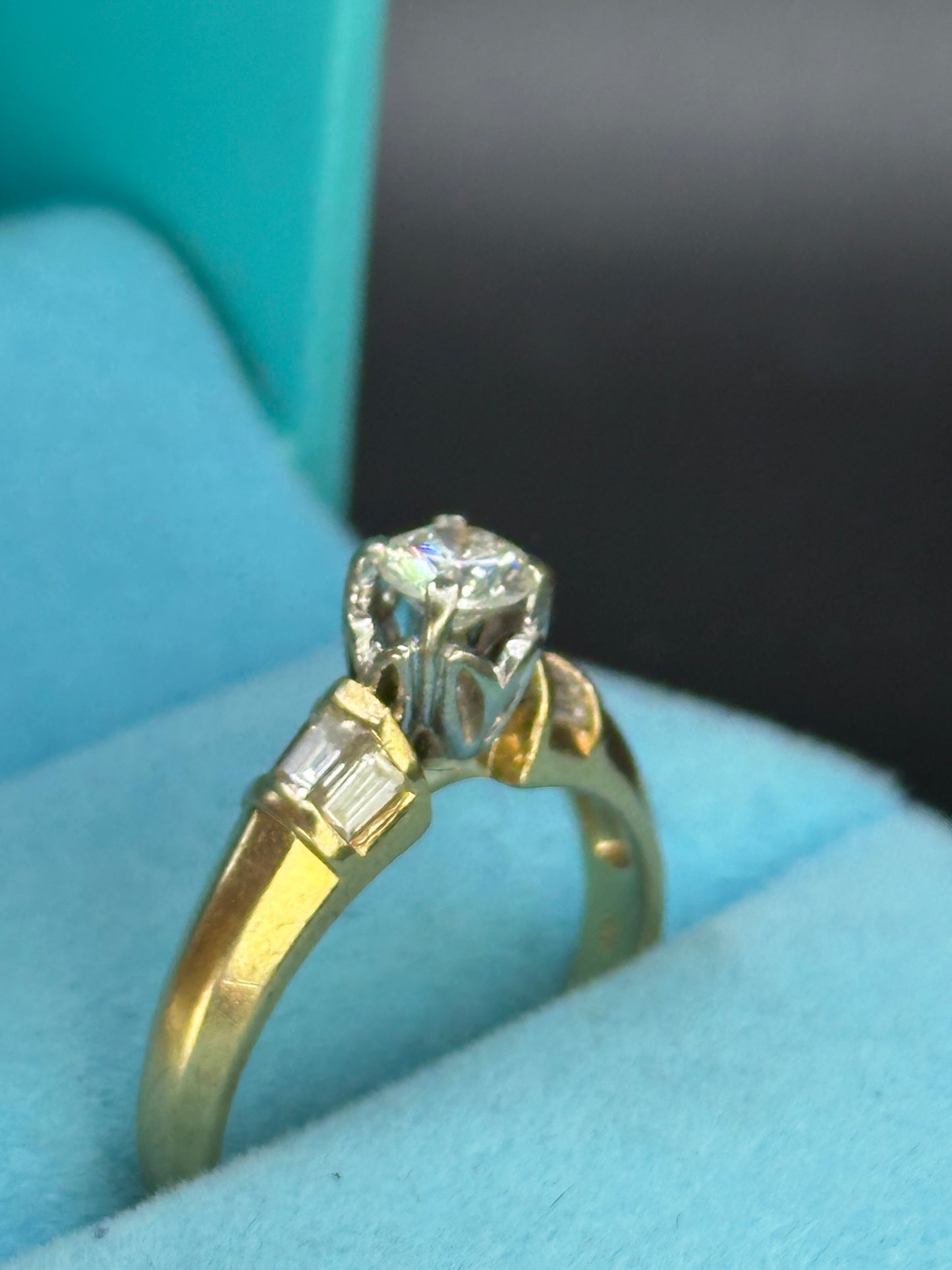 Anillo solitario.43