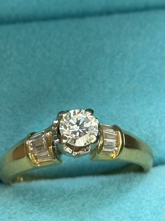 Anillo solitario.43